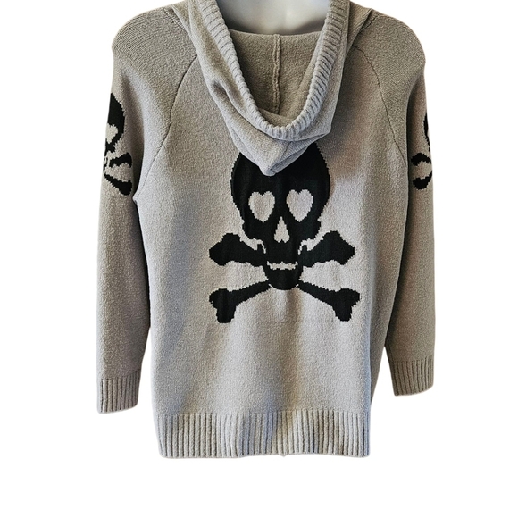 TORRID Plus Size Gray & Black Hooded Skull Graphic Jacket Size 2X-3X - Picture 12 of 16